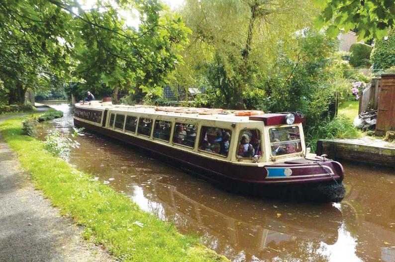 Staffordshire Lunch Cruise with Free Time